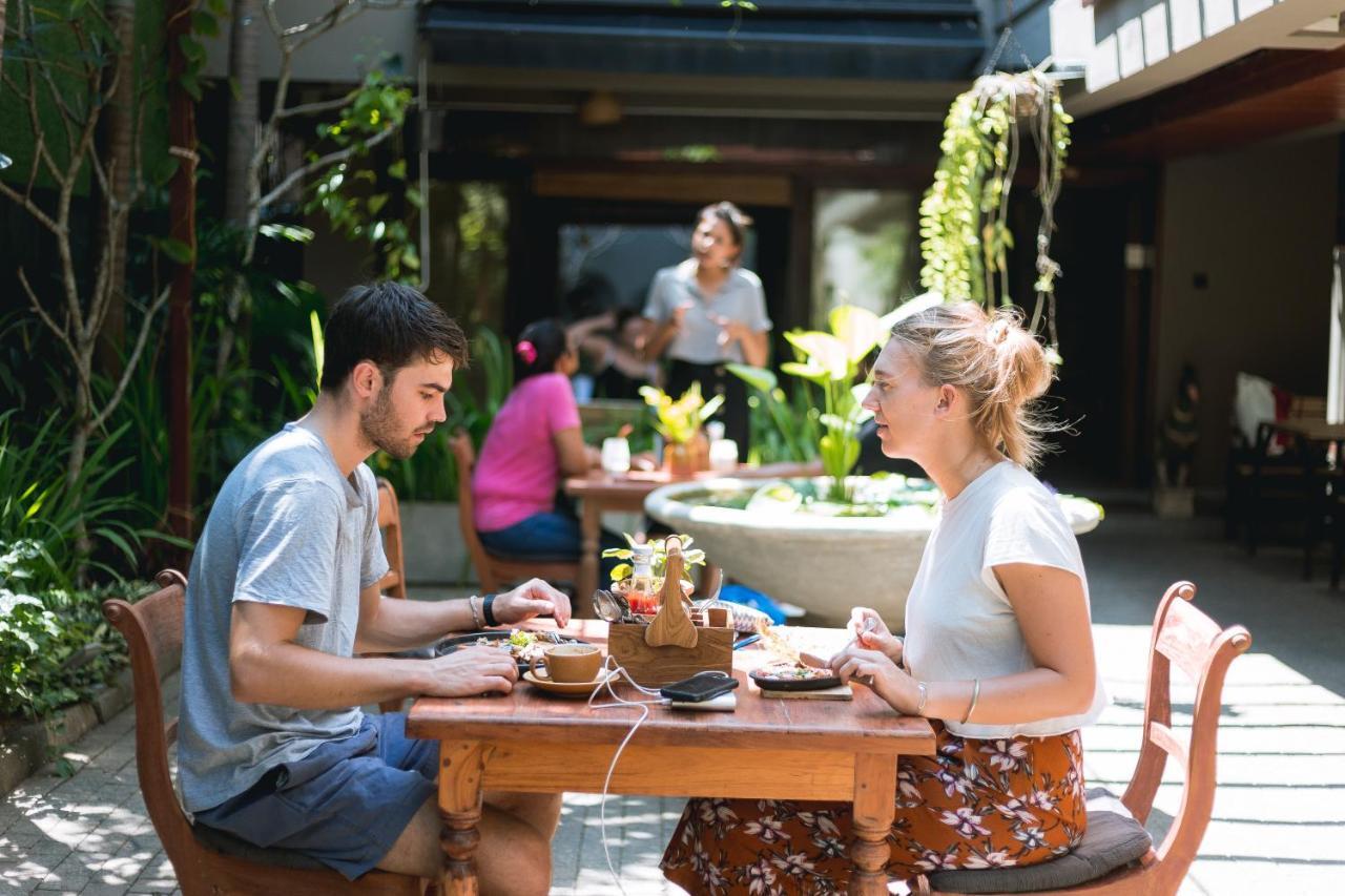 Nivasa Hotel Colombo Buitenkant foto